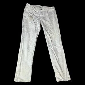 White ELLE Skinny Jeans Size 8